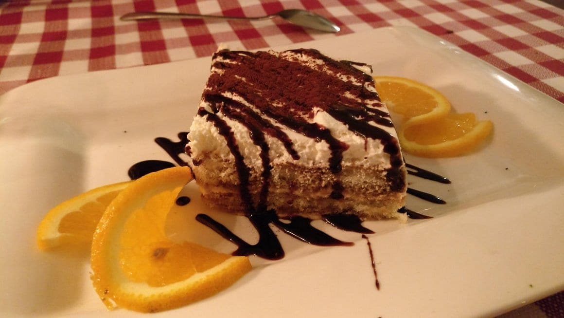 Dessert mit Orangenscheiben
